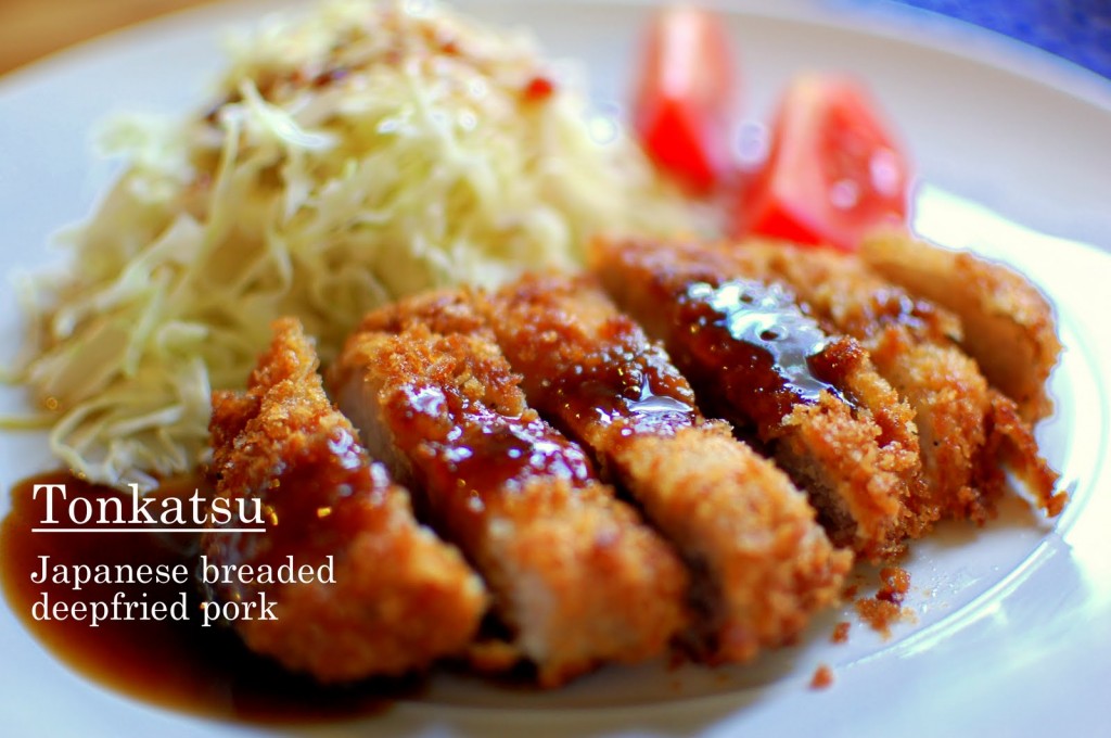 Tonkatsu giòn rụm bên ngoài, mềm thơm bên trong